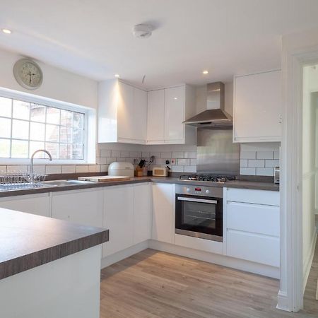 Celias Apartment Leek Ngoại thất bức ảnh
